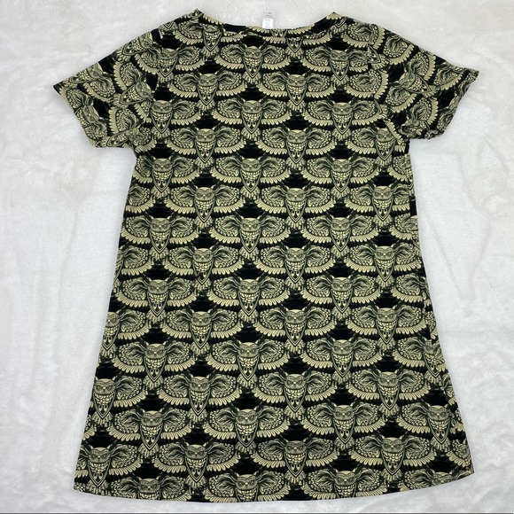 Lularoe Owl Christy Tee XS Black Short Sleeve Stretch V Neck Hedwig Harry Potter - Picture 2 of 5